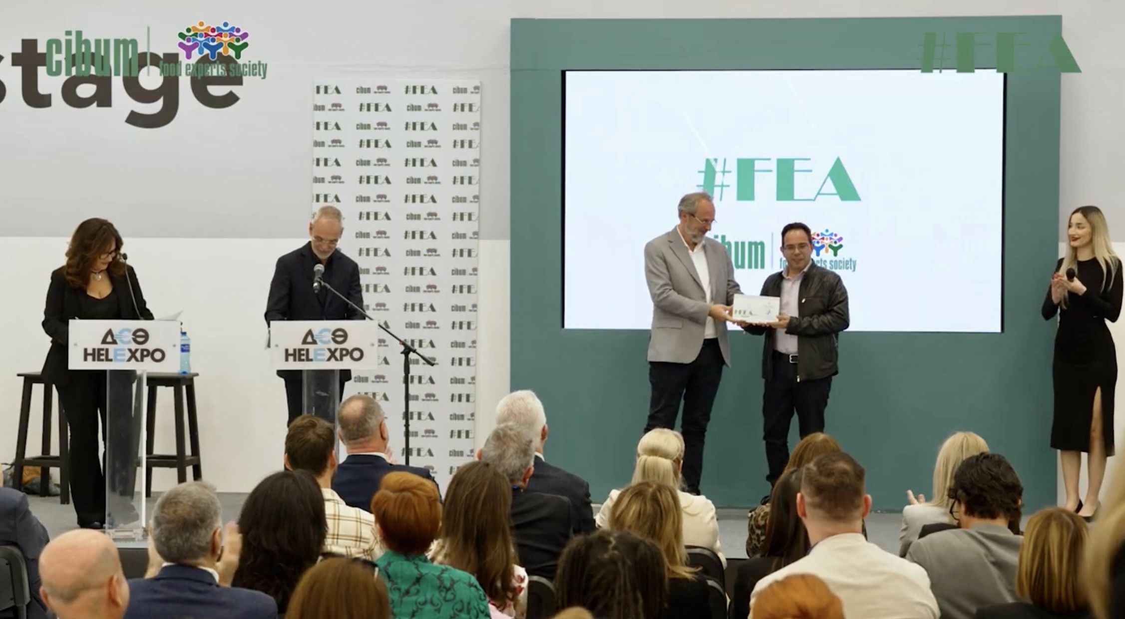 Food Experts Awards 2024: Οι Hospitality Ambassadeurs αναδείχθηκαν χρυσοί νικητές στην κατηγορία Great Food Media Performer