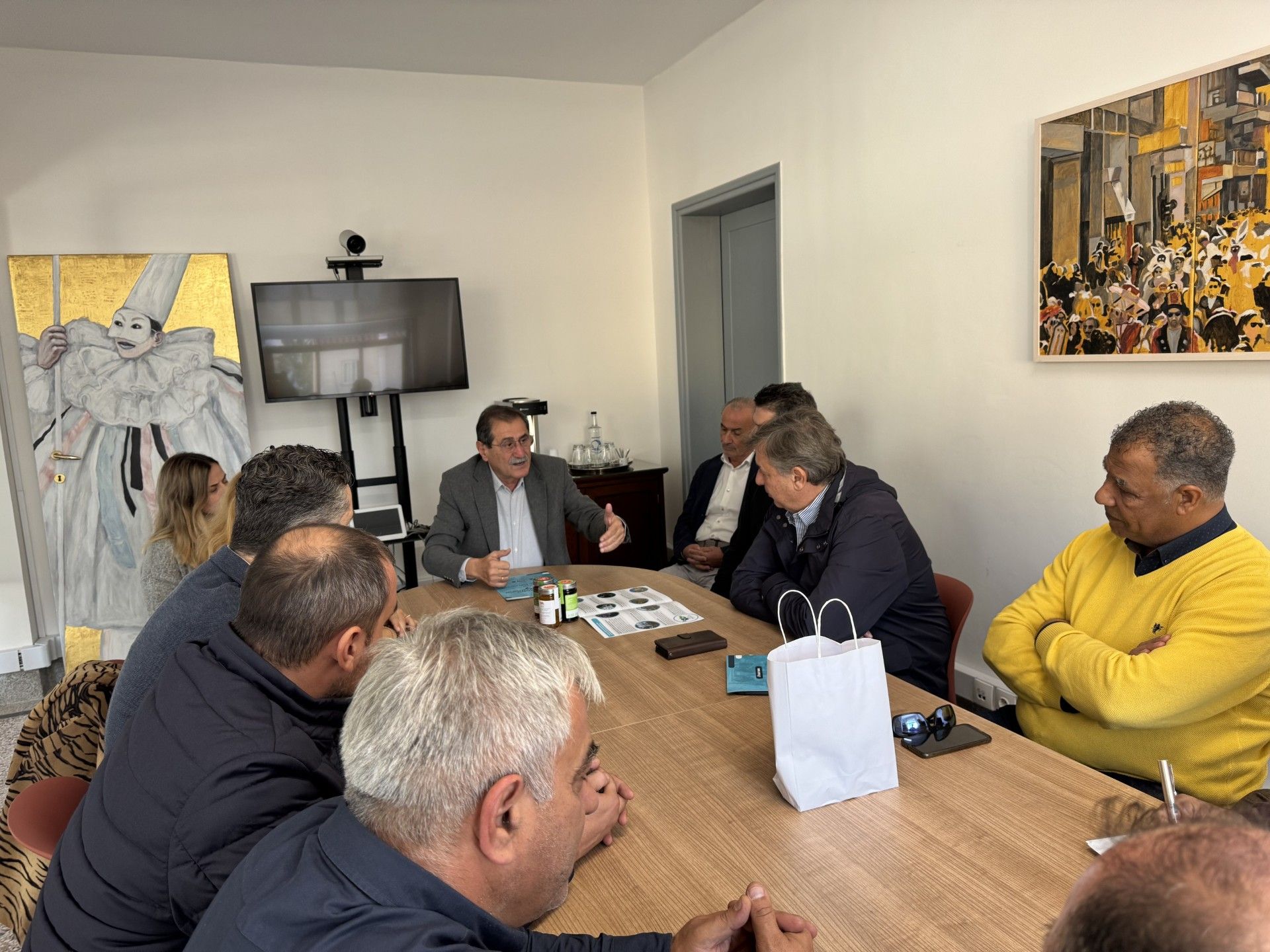 Συνάντηση Αντώνη Ποταμίτη και αντιπροσωπείας του συνδυασμού «ΣΥΓΧΡΟΝΟ ΕΠΙΜΕΛΗΤΗΡΙΟ με όραμα» με τον Δήμαρχο Πατρέων κ. Κώστα Πελετίδη