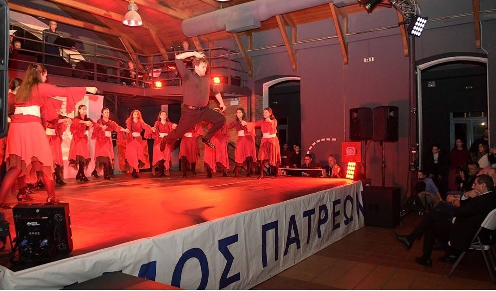 Μουσικοχορευτική παράσταση για την εξέγερση του Πολυτεχνείου από το Χορευτικό Τμήμα του Δήμου Πατρεών το Σάββατο 16 Νοεμβρίου