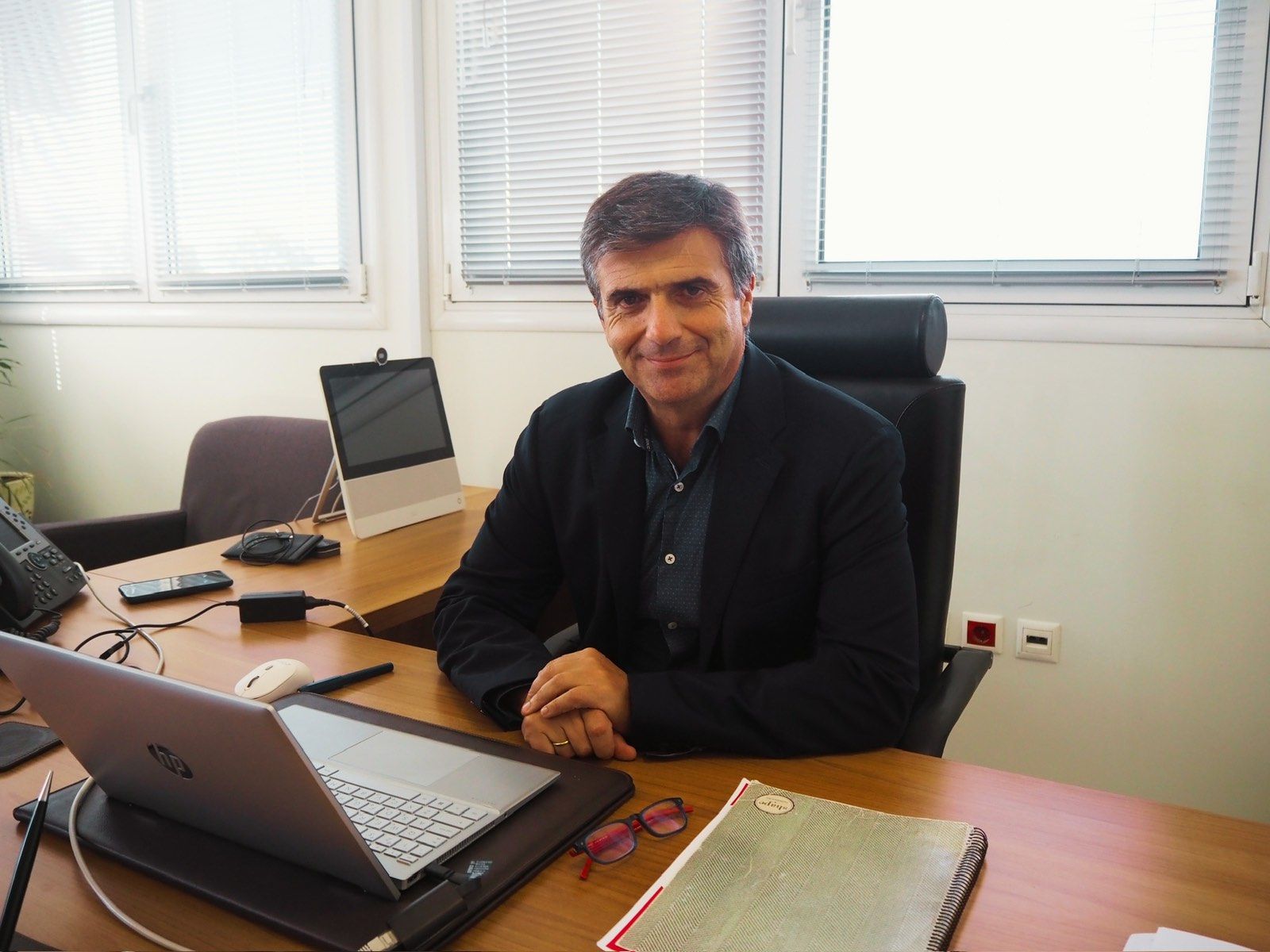 Ο πρώτος Πρύτανης του ΕΛΛΗΝΙΚΟΥ ΑΝΟΙΚΤΟΥ ΠΑΝΕΠΙΣΤΗΜΙΟΥ (ΕΑΠ) Μανώλης Κουτούζης μιλά στο “π” : ” Προσδοκάμε στην ανοικτότητα του ΕΑΠ”