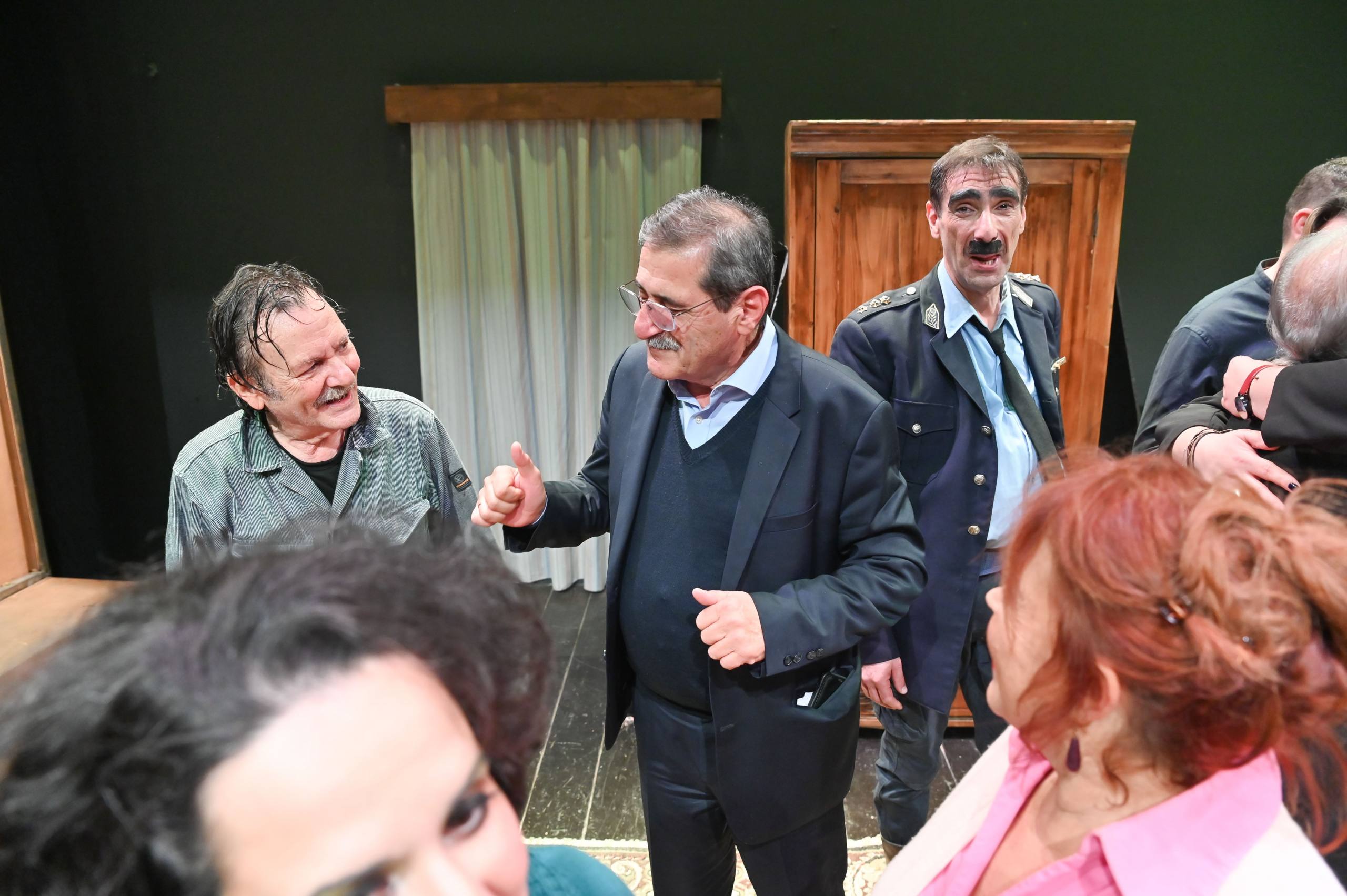 Με επιτυχία πραγματοποιήθηκε η πρεμιέρα του έργου του ΔΗ.ΠΕ.ΘΕ. Πάτρας  Δεν πληρώνομαι! Δεν πληρώνω; Στο θέατρο ΕΠΙΚΕΝΤΡΟ+