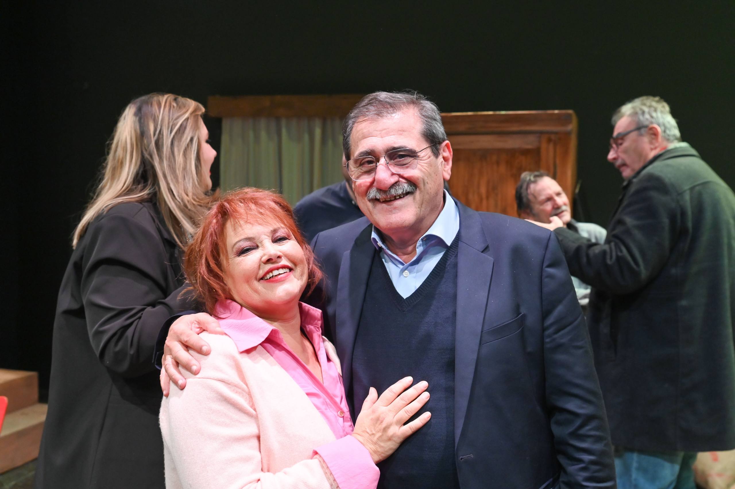 Με επιτυχία πραγματοποιήθηκε η πρεμιέρα του έργου του ΔΗ.ΠΕ.ΘΕ. Πάτρας  Δεν πληρώνομαι! Δεν πληρώνω; Στο θέατρο ΕΠΙΚΕΝΤΡΟ+