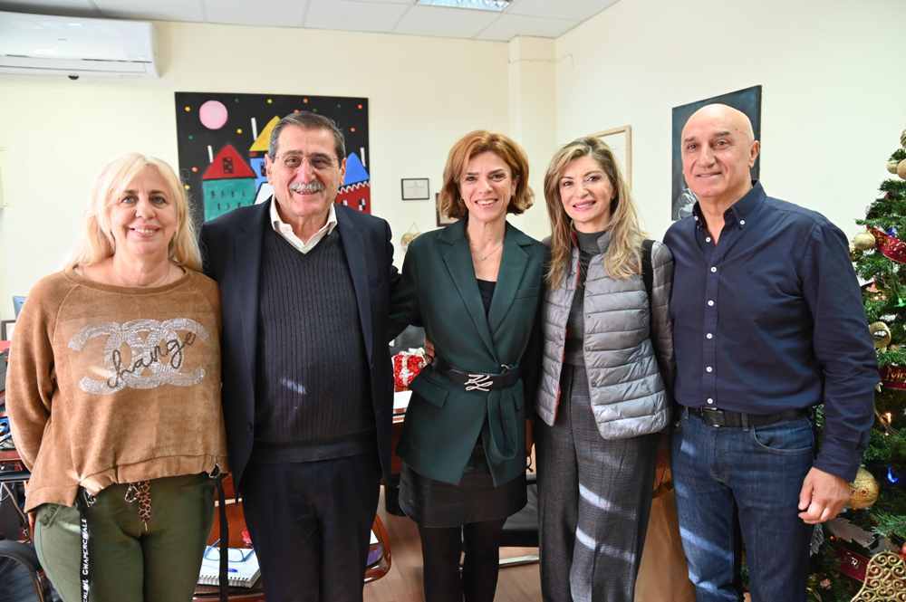 Ο ΔΗΜΑΡΧΟΣ ΠΑΤΡΕΩΝ, ΚΩΣΤΑΣ ΠΕΛΕΤΙΔΗΣ, ΣΤΑ ΙΔΡΥΜΑΤΑ ΚΑΙ ΣΤΟ ΚΑΡΑΜΑΝΔΑΝΕΙΟ ΓΙΑ ΑΝΤΑΛΛΑΓΗ ΕΥΧΩΝ