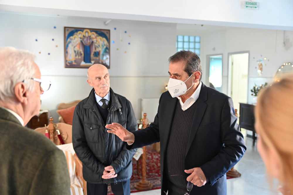 Ο ΔΗΜΑΡΧΟΣ ΠΑΤΡΕΩΝ, ΚΩΣΤΑΣ ΠΕΛΕΤΙΔΗΣ, ΣΤΑ ΙΔΡΥΜΑΤΑ ΚΑΙ ΣΤΟ ΚΑΡΑΜΑΝΔΑΝΕΙΟ ΓΙΑ ΑΝΤΑΛΛΑΓΗ ΕΥΧΩΝ