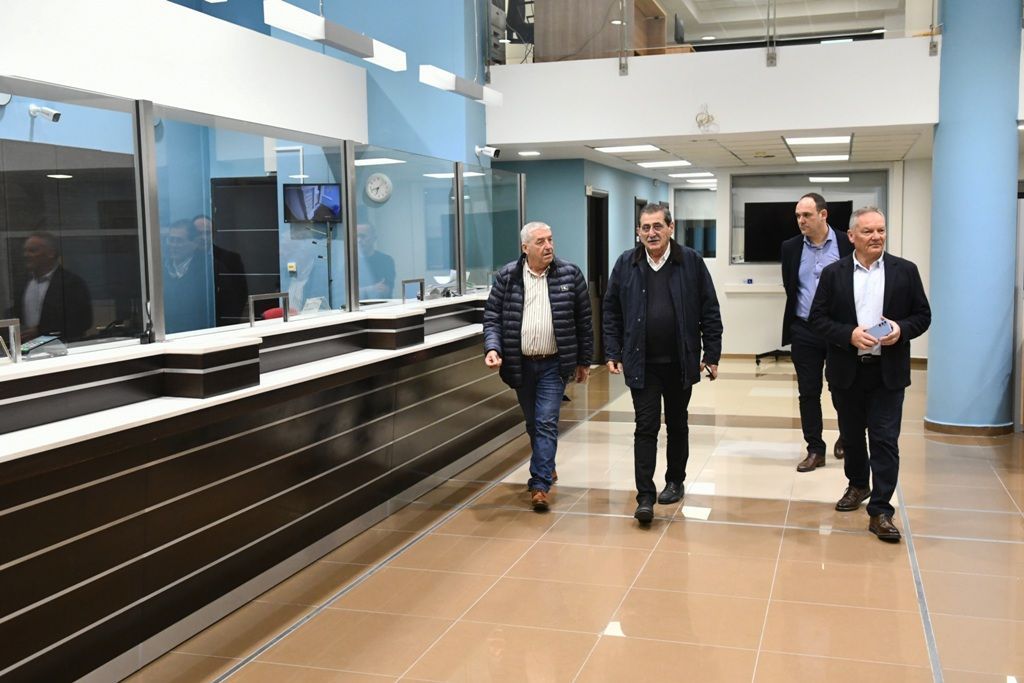 Το νέο κτίριο της ΔΕΥΑΠ επισκέφθηκε ο Δήμαρχος Πατρέων Κώστας Πελετίδης