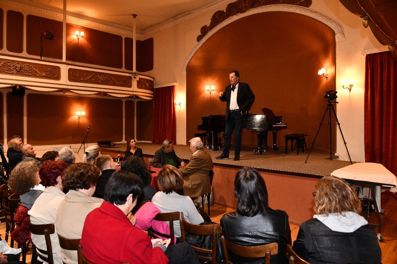 Απόηχος από την παρουσίαση του βιβλίου «Ένας έρωτας και μία Ανορεξία» του Ανδρέα Τσολοδήμου
