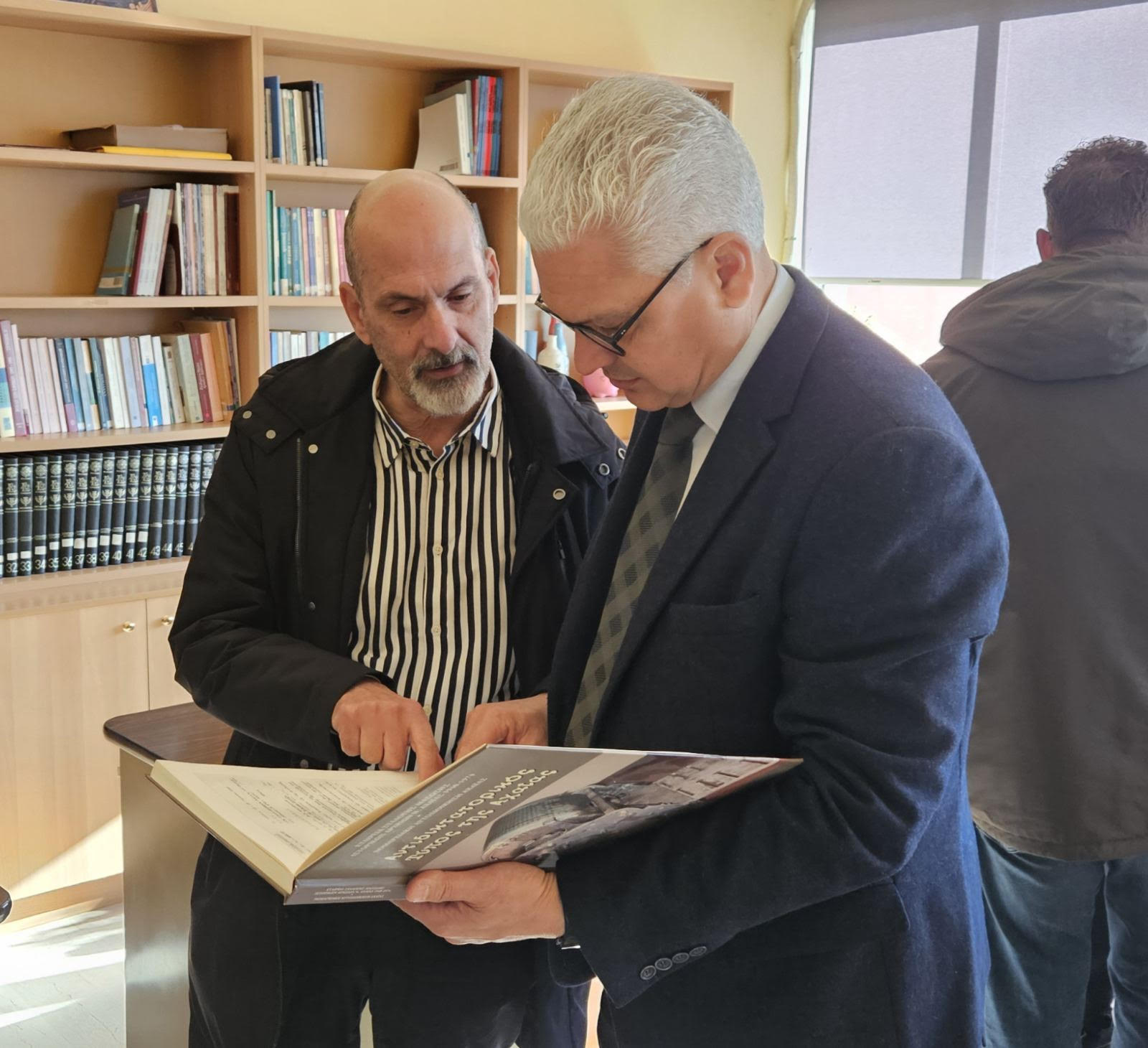 Παράδοση “Αυτόματου Εξωτερικού Απινιδωτή” στη Δ.Κ. Λουσικών από την Περιφέρεια  Δυτικής Ελλάδας.