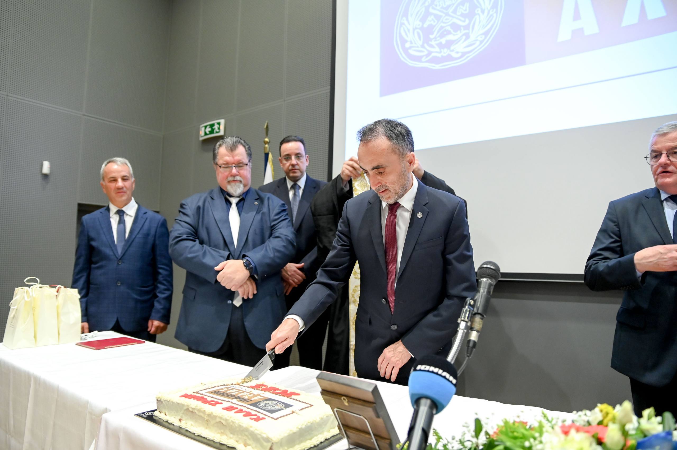 Εκδήλωση κοπής της Πρωτοχρονιάτικης πίτας του Επιμελητηρίου Αχαΐας