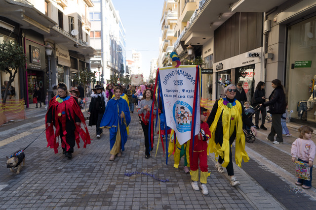 Έγινε Ντόρος στο κέντρο της καρναβαλικής Πάτρας