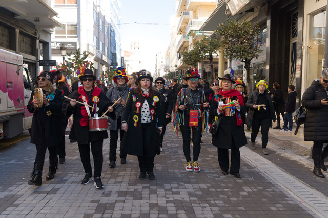 Έγινε Ντόρος στο κέντρο της καρναβαλικής Πάτρας