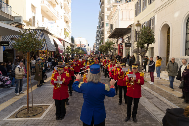 Έγινε Ντόρος στο κέντρο της καρναβαλικής Πάτρας