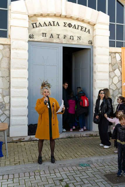 Καρναβάλι Πάτρας: Βούλιαξαν από κόσμο τα Παλαιά Σφαγεία στην 1η Καρναβαλούπολη “Μαριονέτες εν δράσει”