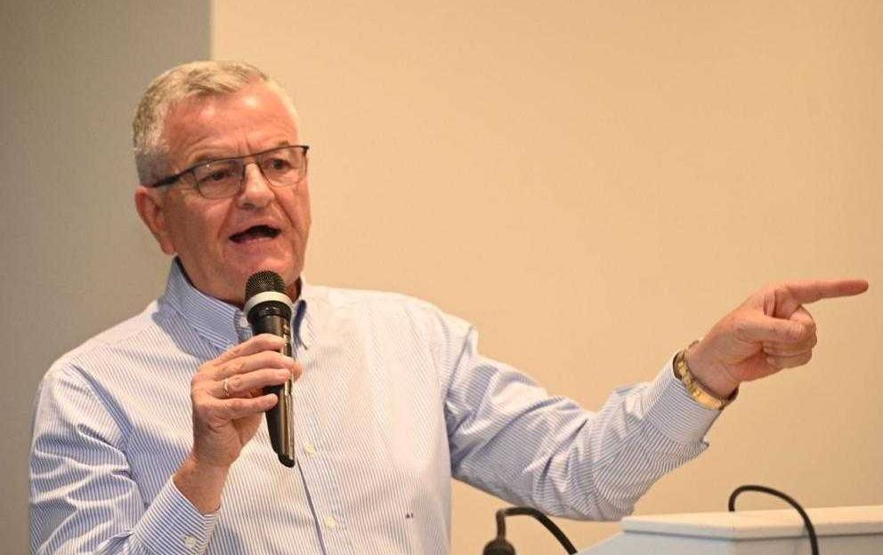 Α. Κουνάβης : “Αναχρονιστικές μέθοδοι από το … «σύγχρονο επιμελητήριο»”.