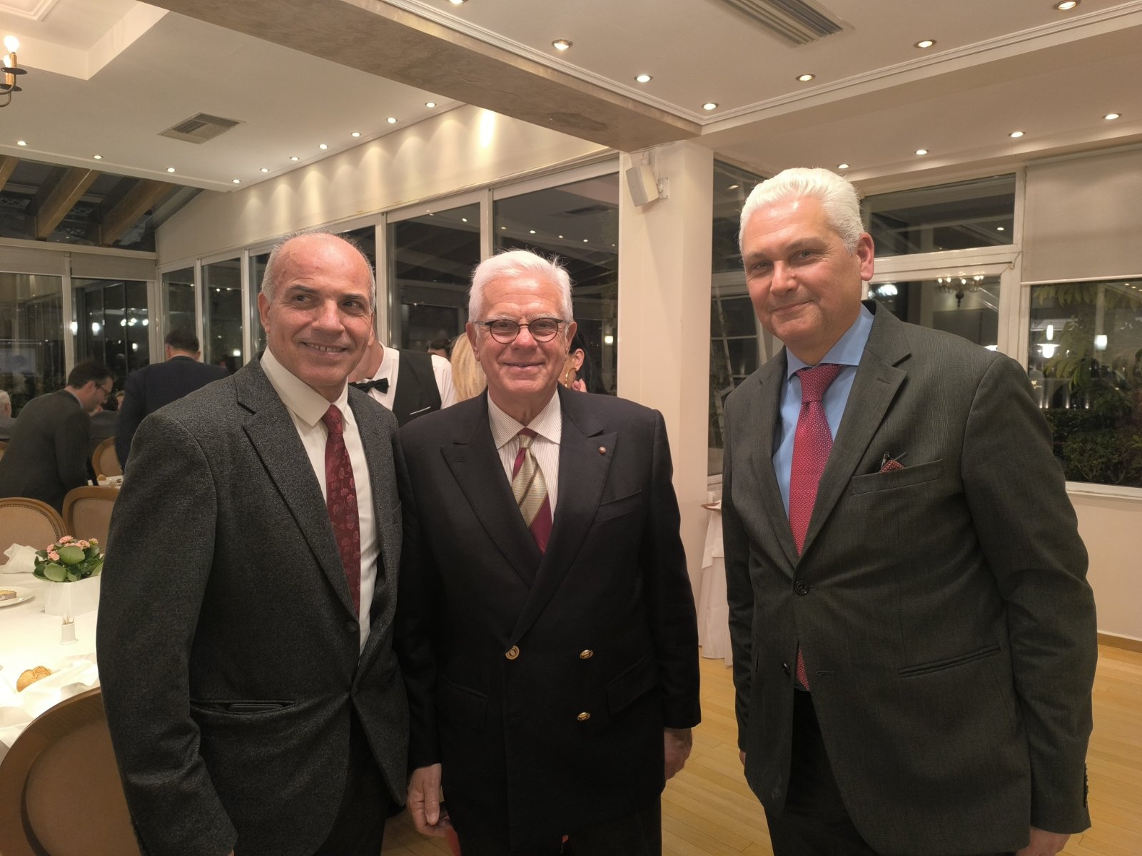 Πλήθος κόσμου και εξέχουσες προσωπικότητες στην κοπή πίτας των  ΙΝΑΔΕ και ΠΑΣΕΒΙΠΕ