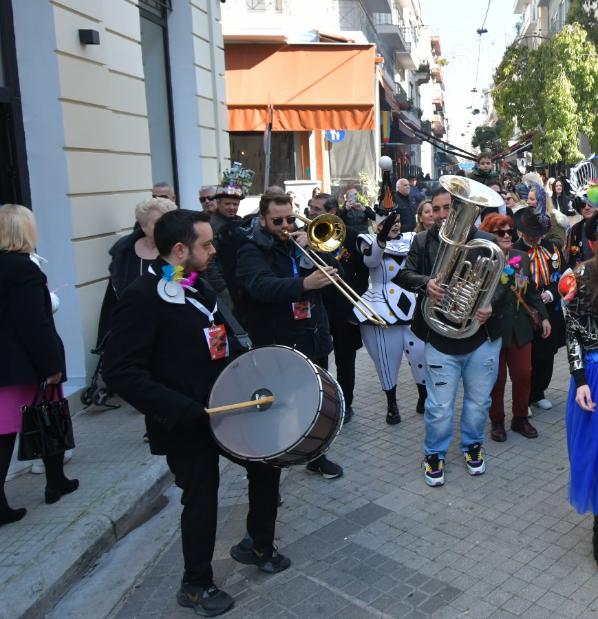 Αυθεντικό παραδοσιακό γλέντι από το πρωί έως τη νύχτα σε ρυθμό Τσικνοπέμπτης