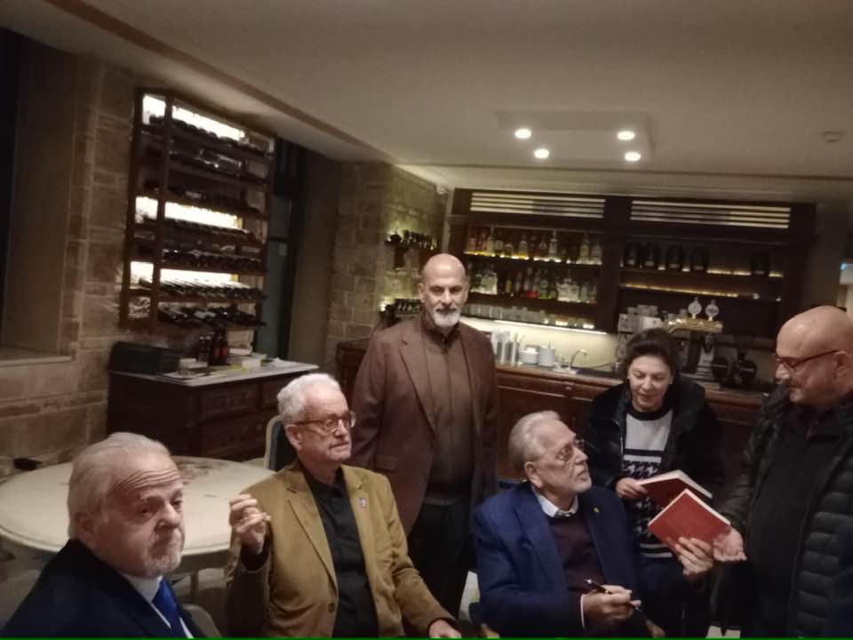 Το “πατρινόραμα’, οι εκδόσεις Παπαδόπουλος και το «Rotary Πάτρας» παρουσίασαν με τεράστια επιτυχία στην Πάτρα  το νέο βιβλίο του Ακαδημαϊκού- Καθηγητή Γιώργου Χρούσου
