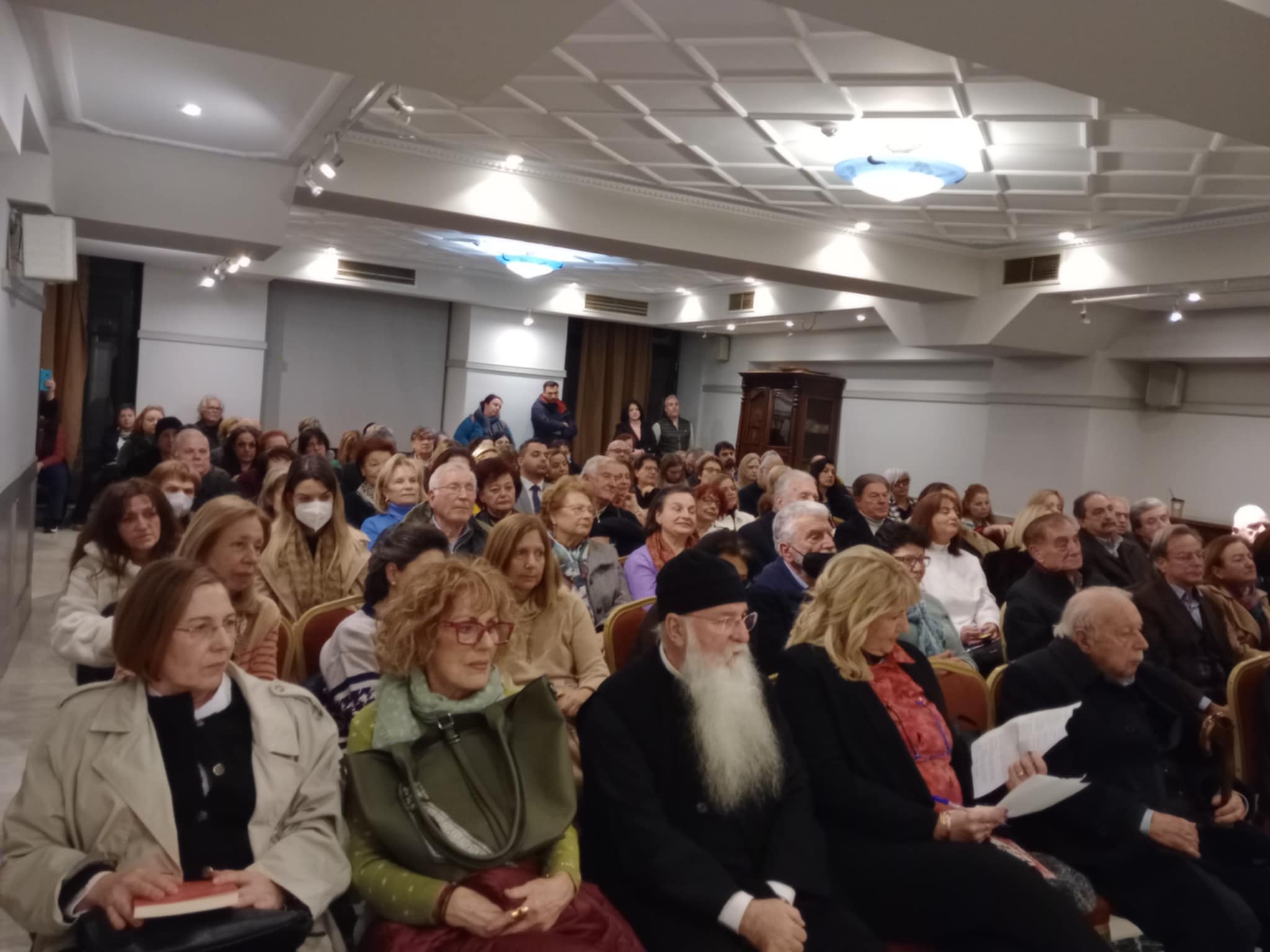 Το “πατρινόραμα’, οι εκδόσεις Παπαδόπουλος και το «Rotary Πάτρας» παρουσίασαν με τεράστια επιτυχία στην Πάτρα  το νέο βιβλίο του Ακαδημαϊκού- Καθηγητή Γιώργου Χρούσου