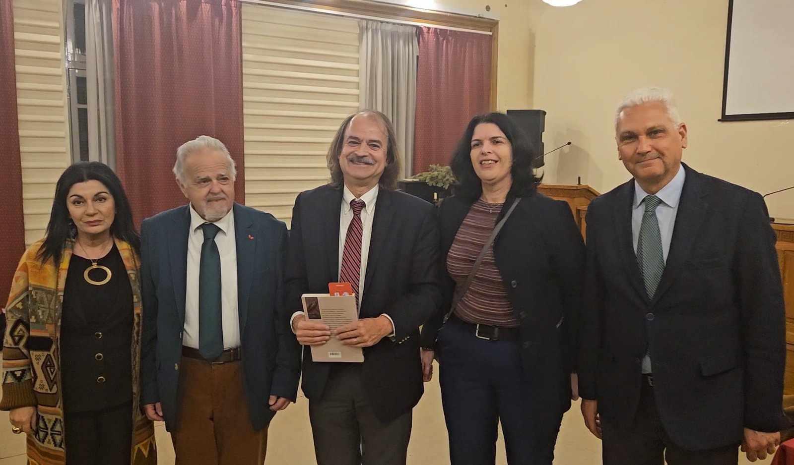 Κατέκτησε τις καρδιές των Πατρινών το βιβλίο του καθηγητή Γιάννη Π.Α. Ιωαννίδη ” Αντικριστές Πολιτείες”