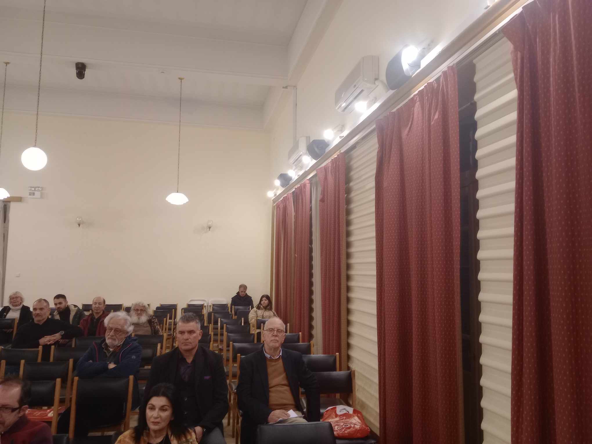 Κατέκτησε τις καρδιές των Πατρινών το βιβλίο του καθηγητή Γιάννη Π.Α. Ιωαννίδη ” Αντικριστές Πολιτείες”