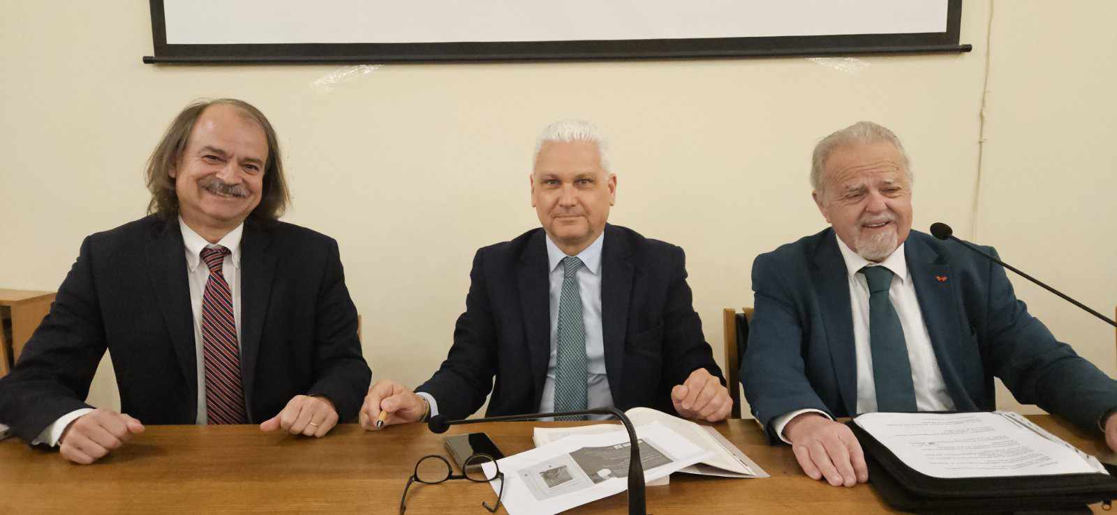 Κατέκτησε τις καρδιές των Πατρινών το βιβλίο του καθηγητή Γιάννη Π.Α. Ιωαννίδη ” Αντικριστές Πολιτείες”