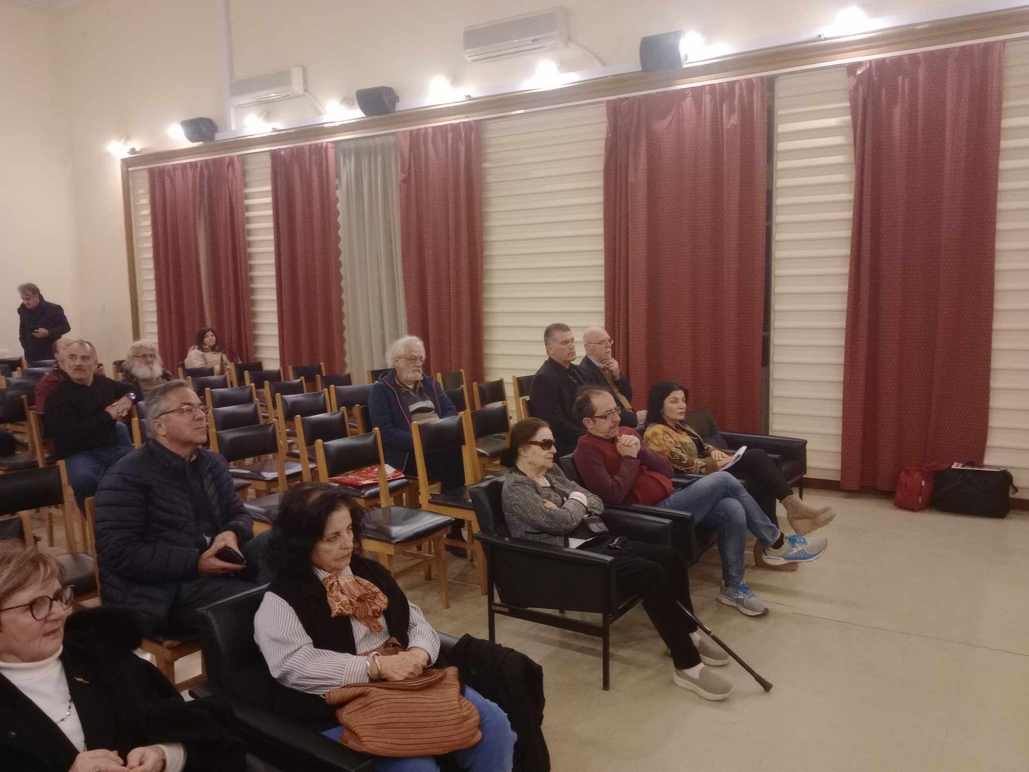 Κατέκτησε τις καρδιές των Πατρινών το βιβλίο του καθηγητή Γιάννη Π.Α. Ιωαννίδη ” Αντικριστές Πολιτείες”