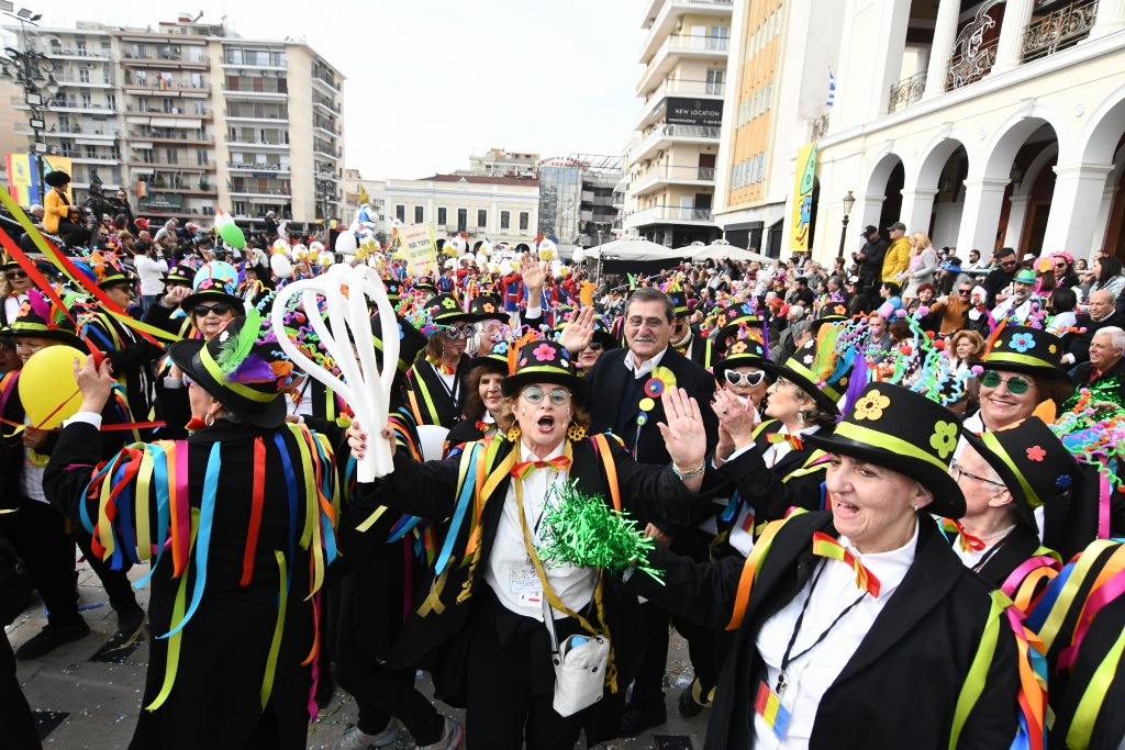 Το γκρουπ των τριών ΚΑΠΗ του ΚΟΔΗΠ συμμετείχε στην καρναβαλική παρέλαση