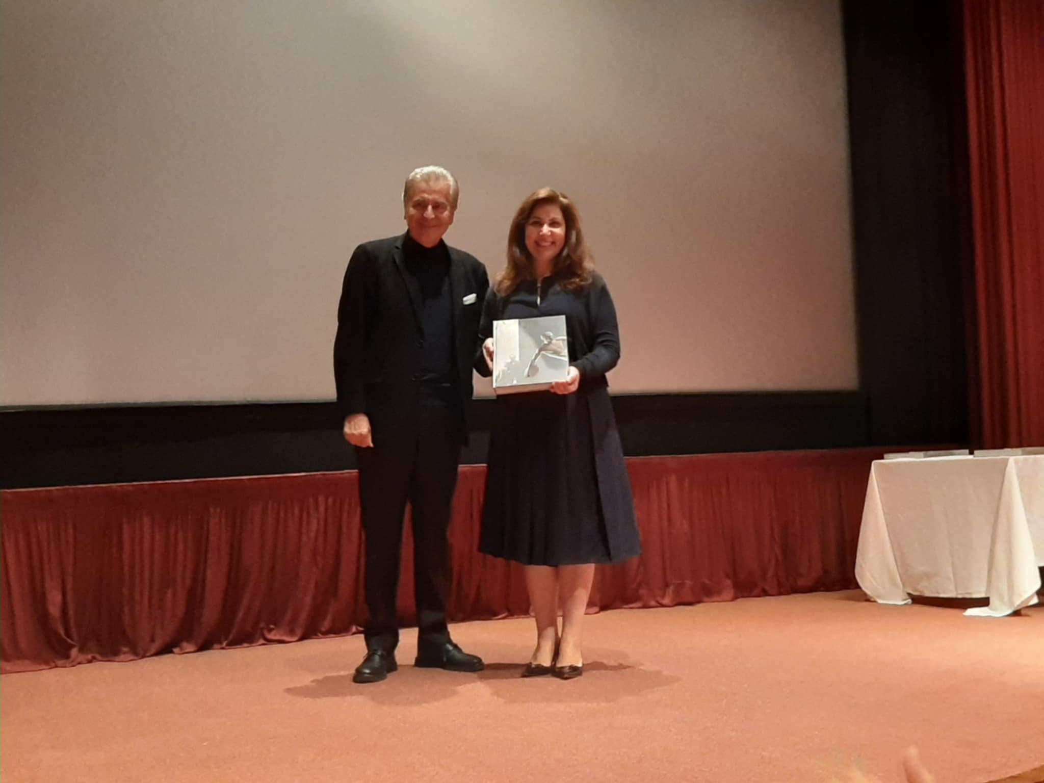 Ο ΣΥΛΛΟΓΟΣ ΚΑΛΩΝ ΤΕΧΝΩΝ ΠΑΤΡΑΣ «ΚΩΣΤΗΣ ΠΑΛΑΜΑΣ» ΦΛΟΓΙΣΕ ΚΑΙ ΑΝΑΠΤΕΡΩΣΕ ΤΙΣ ΚΑΡΔΙΕΣ ΤΟΥ ΕΛΛΗΝΙΣΜΟΥ ΤΟΥ ΣΑΝ ΦΡΑΝΤΖΙΣΚΟ ΜΕ ΤΗΝ ΟΜΙΛΙΑ ΤΟΥ ΠΡΟΕΔΡΟΥ ΚΑΘΗΓΗΤΗ ΜΑΛΛΙΑ ΘΕΟΔΩΡΟΥ