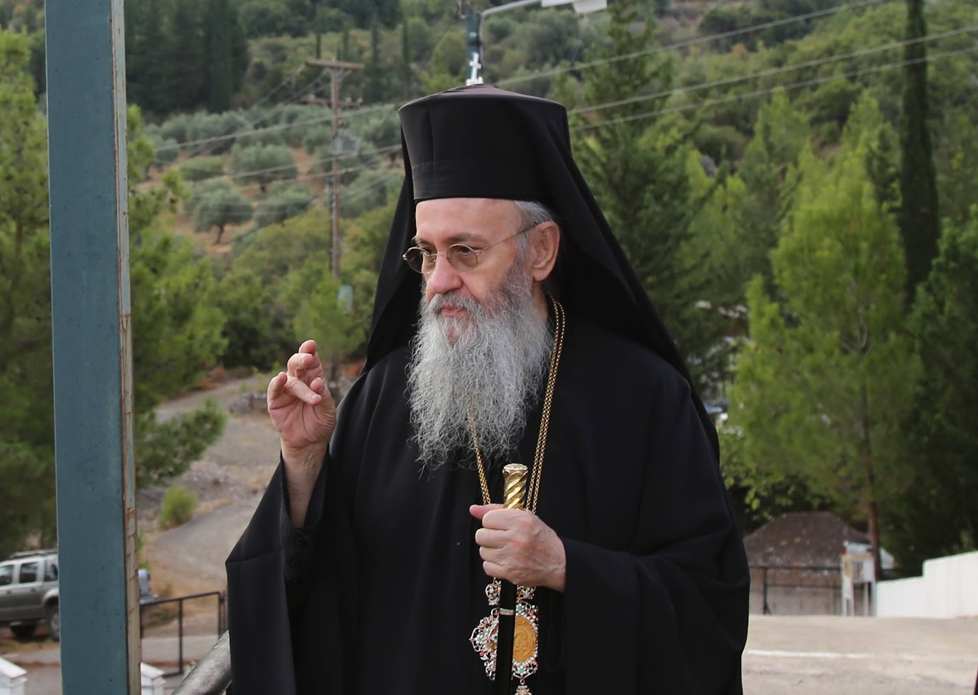 Ο Μητροπολίτης Ναυπάκτου και Αγίου Βλασίου κ.κ. Ιερόθεος μιλά στο “π” : «Πιστεύουμε σέ Θεό ἀγάπης καί φιλανθρωπίας»