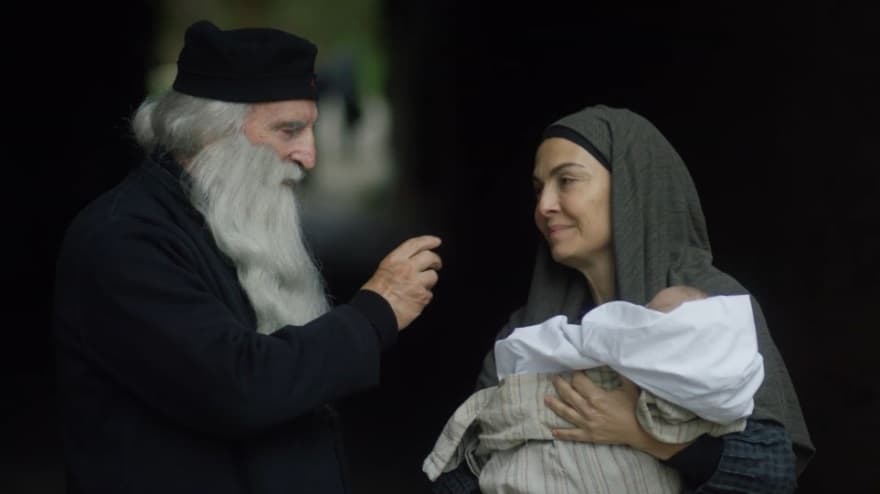 Ο Γιώργος Τσιάκκας σεναριογράφος της σειράς για τον Άγιο Παΐσιο, δηλώνει : «Στα πέντε χρόνια που πέρασαν μέχρι να ολοκληρωθεί η σειρά ο Άγιος Παΐσιος μας δίδαξε πολλά….».