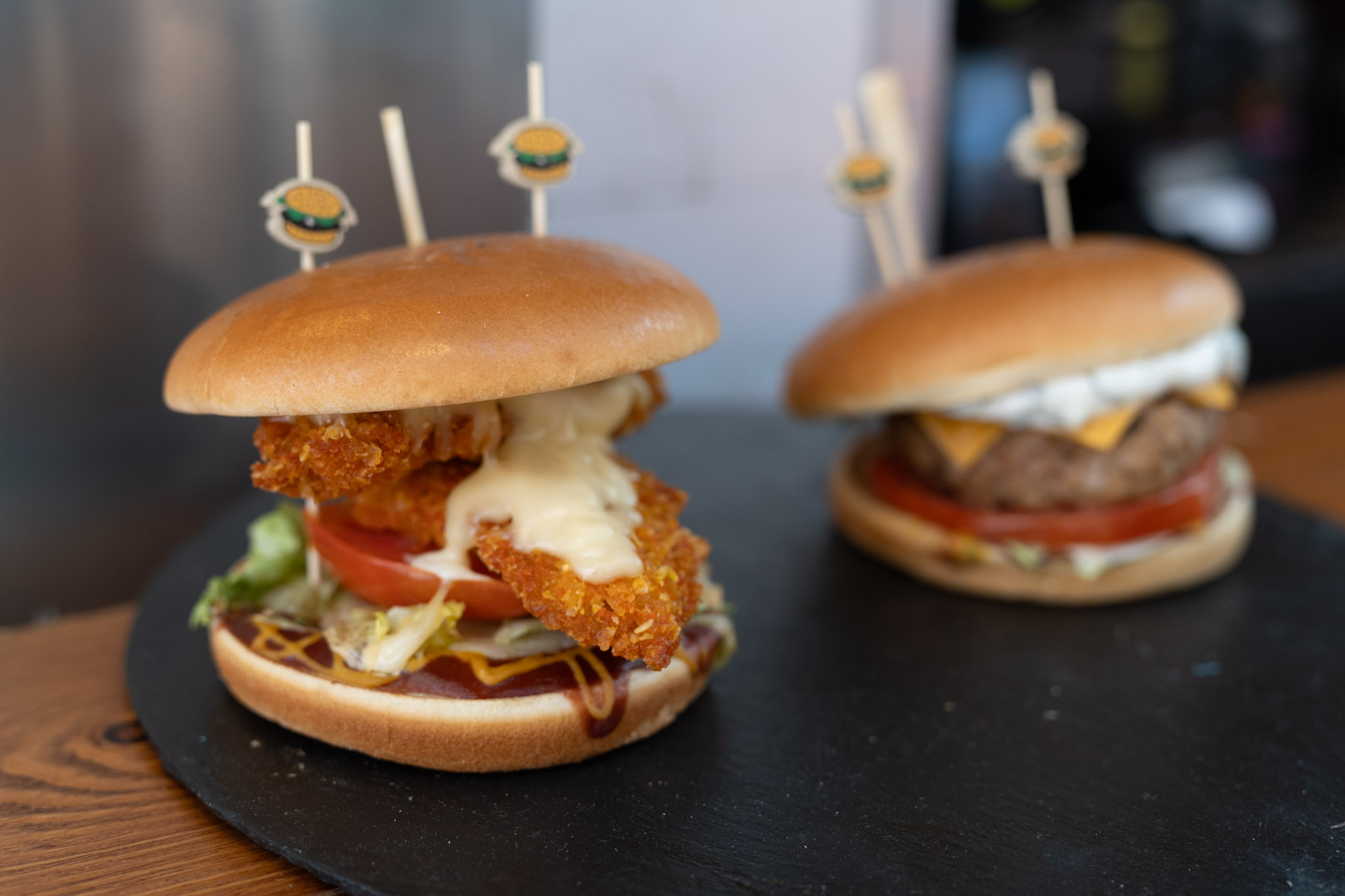 Tο Street Food & Music Fest Patras άνοιξε τις πύλες του – Δυναμικό ξεκίνημα με γεύσεις, μουσική και γέλιο!