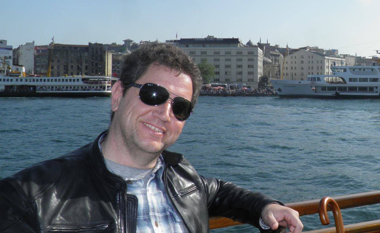 Γιώργος Σπηλιόπουλος συγγραφέας εκπαιδευτικός : «Η Νεφέλη,  μας μιλάει η ίδια μέσα από τις σελίδες του βιβλίου μου»