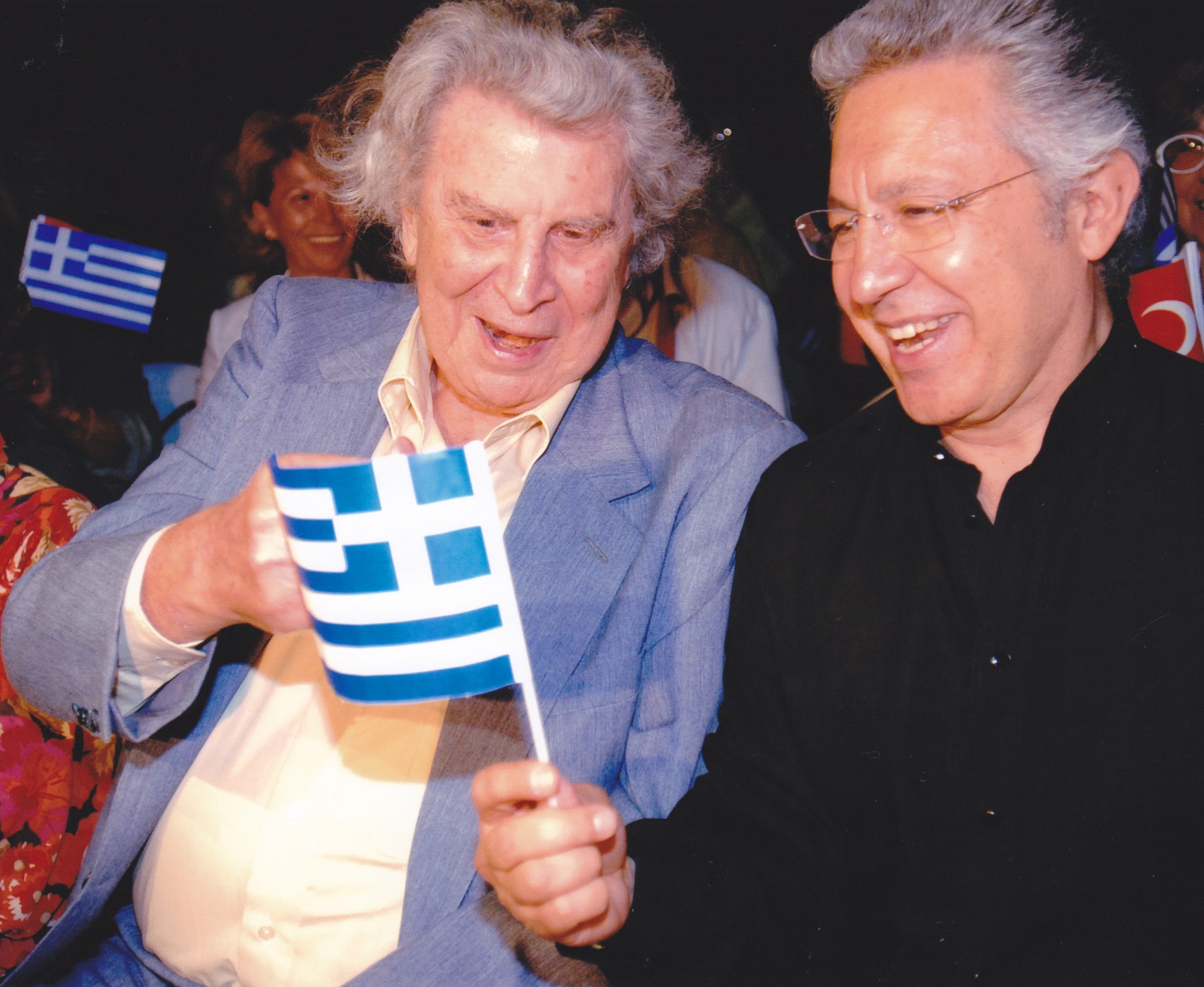 ΜΙΚΗΣ ΘΕΟΔΩΡΑΚΗΣ – ZULFU LIVANELI | Δύο σπουδαίοι συνθέτες σε έναν δίσκο με τη σφραγίδα της FM Records | Απ’ τον βυθό στην κορυφή