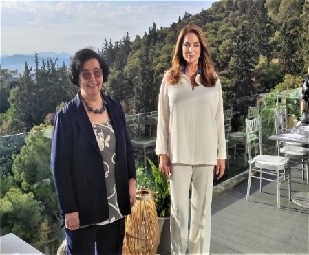 Η μεγάλη Ελληνίδα λαογράφος επί σειρά ετών Διευθύντρια του Κέντρου Λαογραφίας της Ακαδημίας Αθηνών Αικατερίνη Πολυμέρου-Καμηλάκη   μιλάει στο “π”