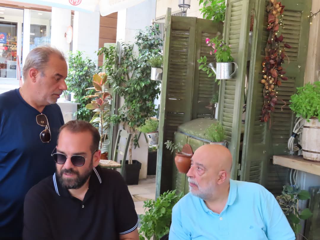 Ο Περιφερειάρχης της ΠΔΕ Νεκτάριος Φαρμάκης σε ρόλο οικοδεσπότη προσέφερε  «Μεζέδες, διάλογο και… μεγάλα νέα»