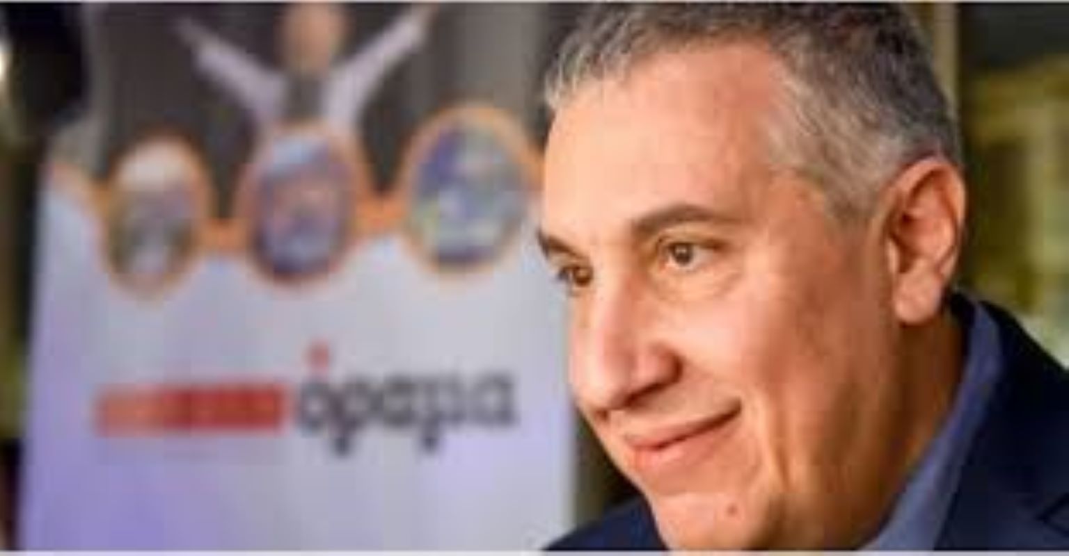 Ο Δαυίδ Ναχμίας μιλάει στο “π” : «Ψίθυροι μιας χαμένης αισθητικής»