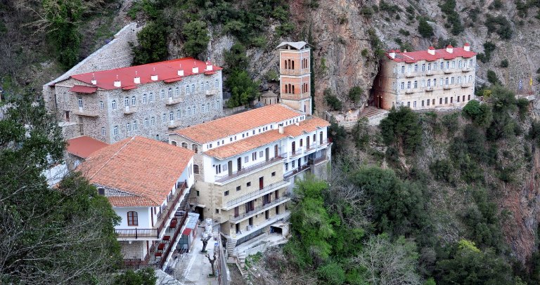 Ο ηγούμενος της Μονής της Παναγίας της Προυσιώτισσας μιλά στο “π”