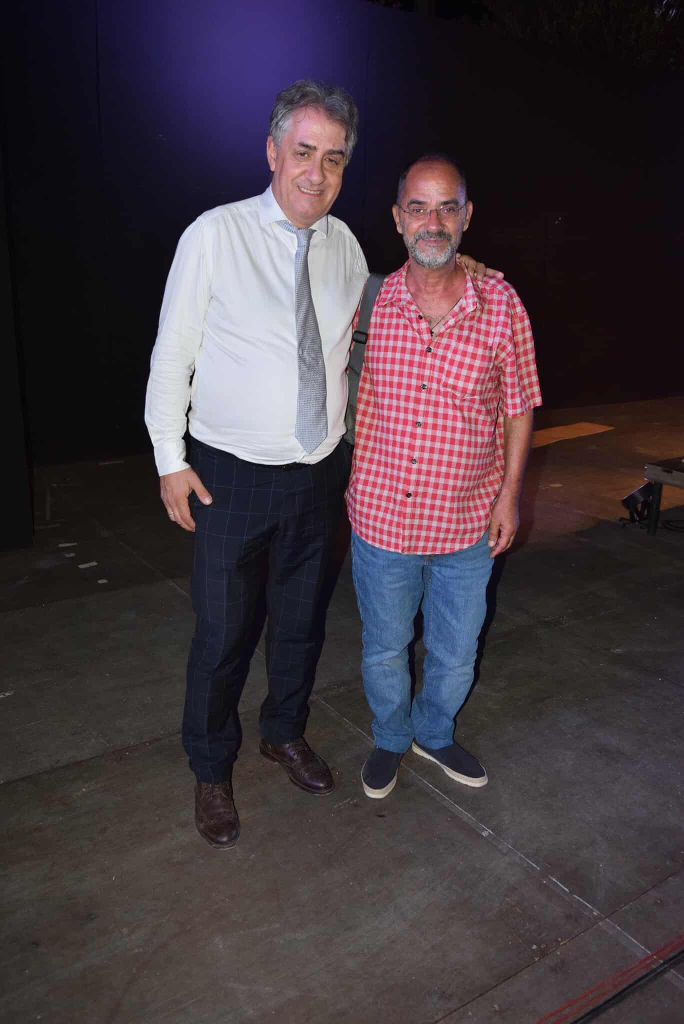 Xίλιοι διακόσιοι και πλέον θεατές αποθέωσαν την “dream team” του ρεμπέτικου, σε μια ανεπανάληπτη συναυλία !
