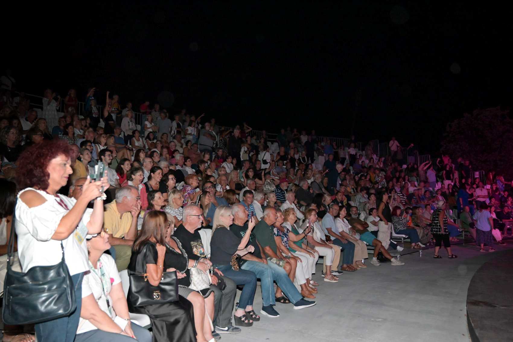Πλήθος κόσμου απόλαυσε την συναυλία – αφιέρωμα στον Διονύση Σαββόπουλο