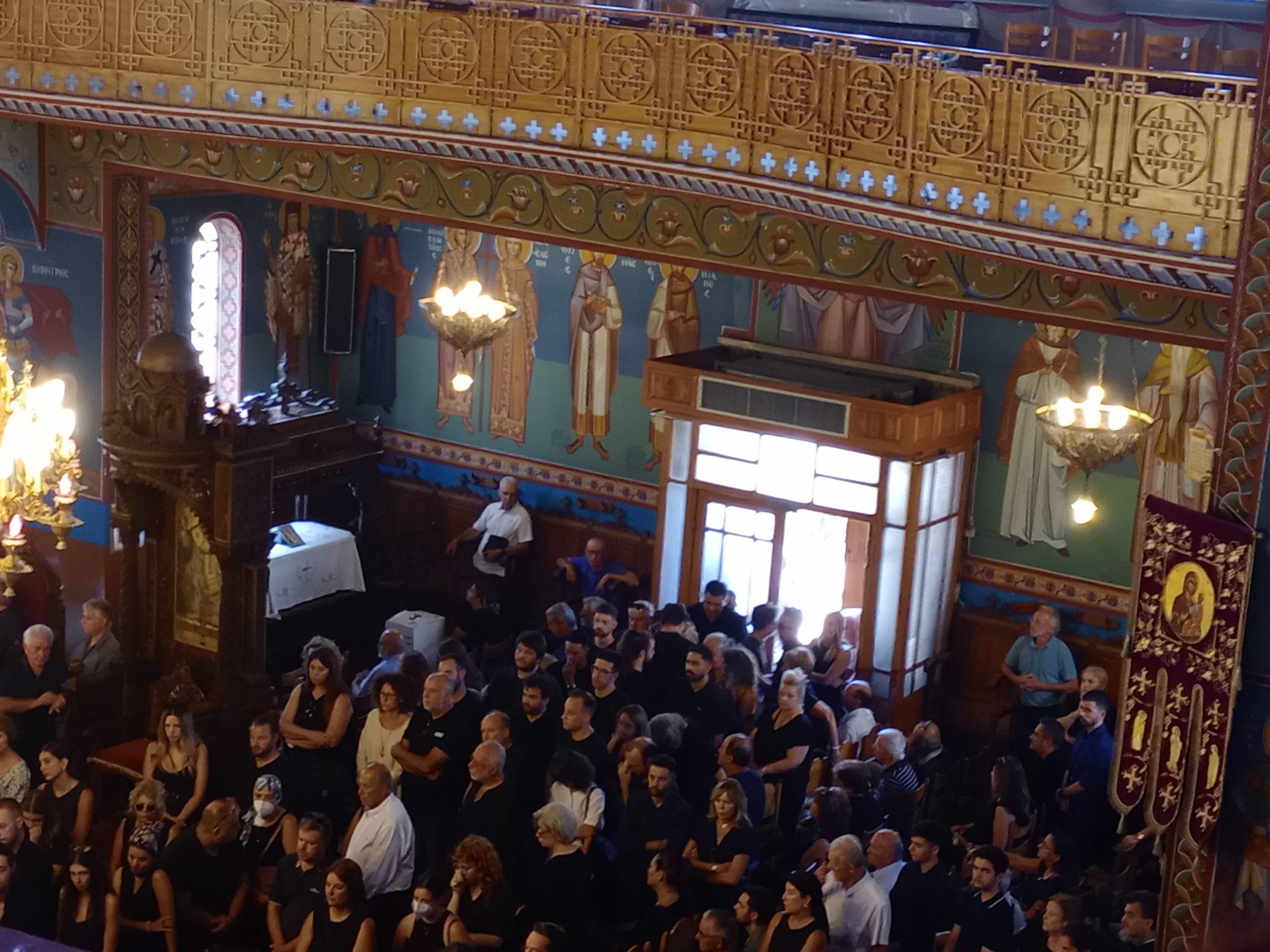 Πάτρα: Σπαραγμός στην κηδεία του 27χρονου Δημήτρη Λιόπετα