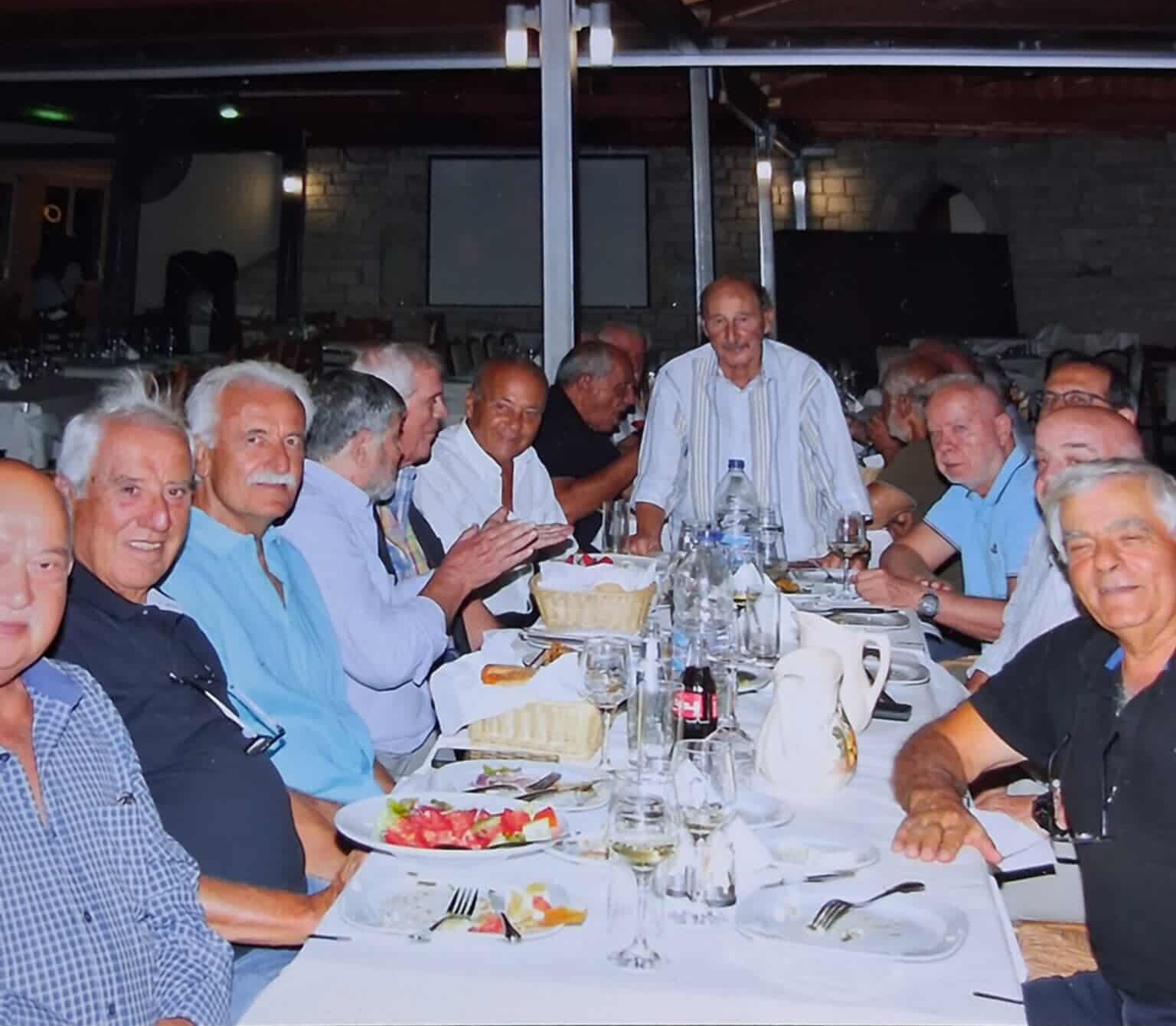 Οι απόφοιτοι του Α΄ Γυμνασίου Αρρένων Πατρών ξαναβρέθηκαν – Μια βραδιά γεμάτη μνήμες και συγκίνηση