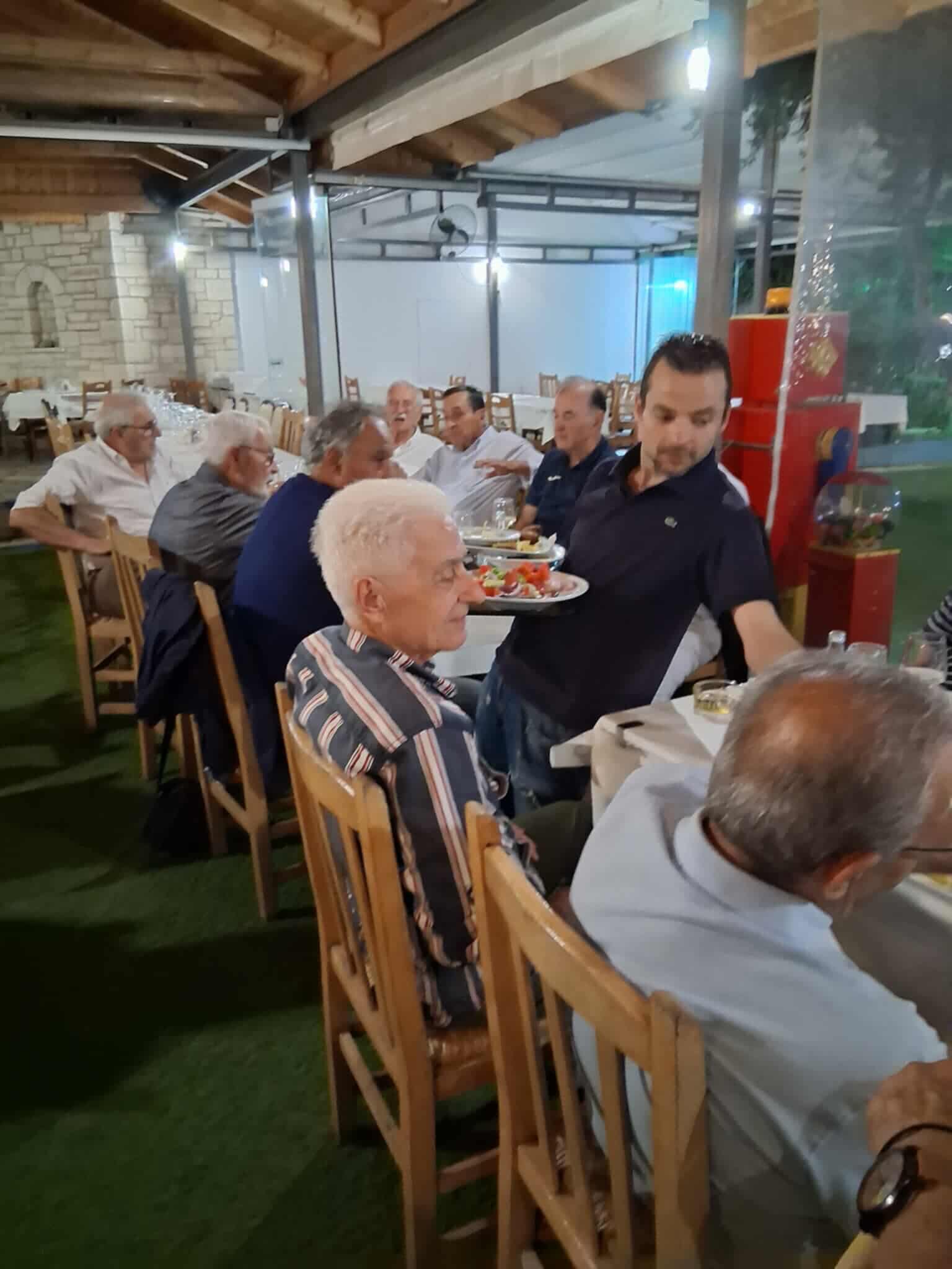 Οι απόφοιτοι του Α΄ Γυμνασίου Αρρένων Πατρών ξαναβρέθηκαν – Μια βραδιά γεμάτη μνήμες και συγκίνηση