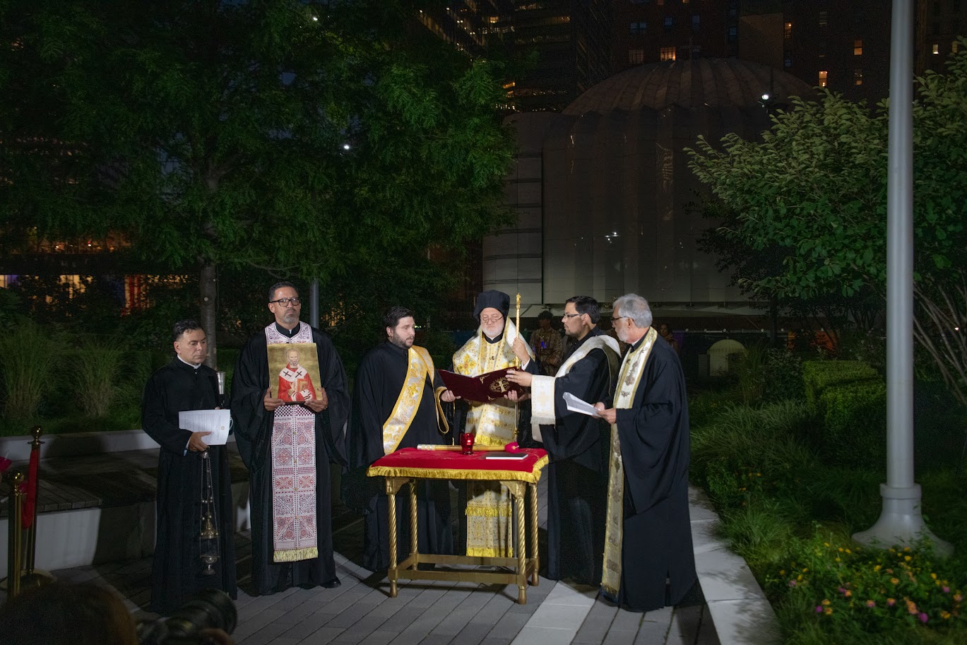 Father Alex Καρλούτσος: Ο «αόρατος διπλωμάτης» της Ορθοδοξίας και της Ομογένειας- special edition