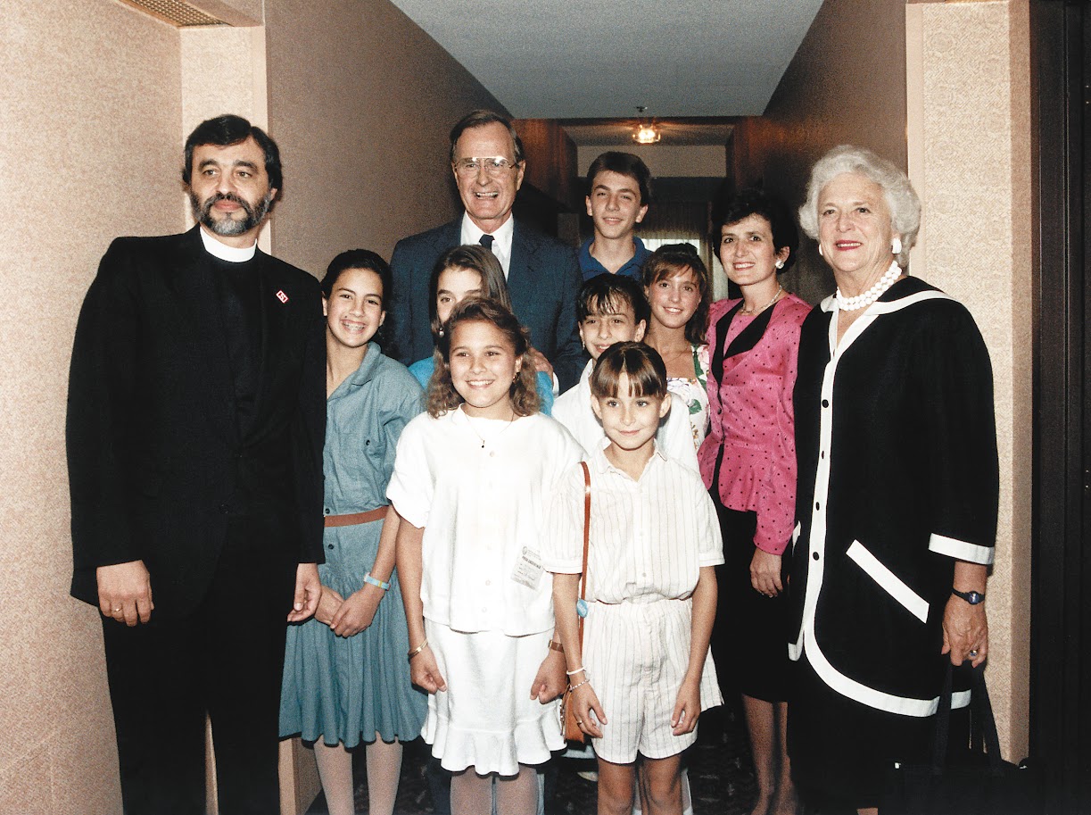 Father Alex Καρλούτσος: Ο «αόρατος διπλωμάτης» της Ορθοδοξίας και της Ομογένειας- special edition