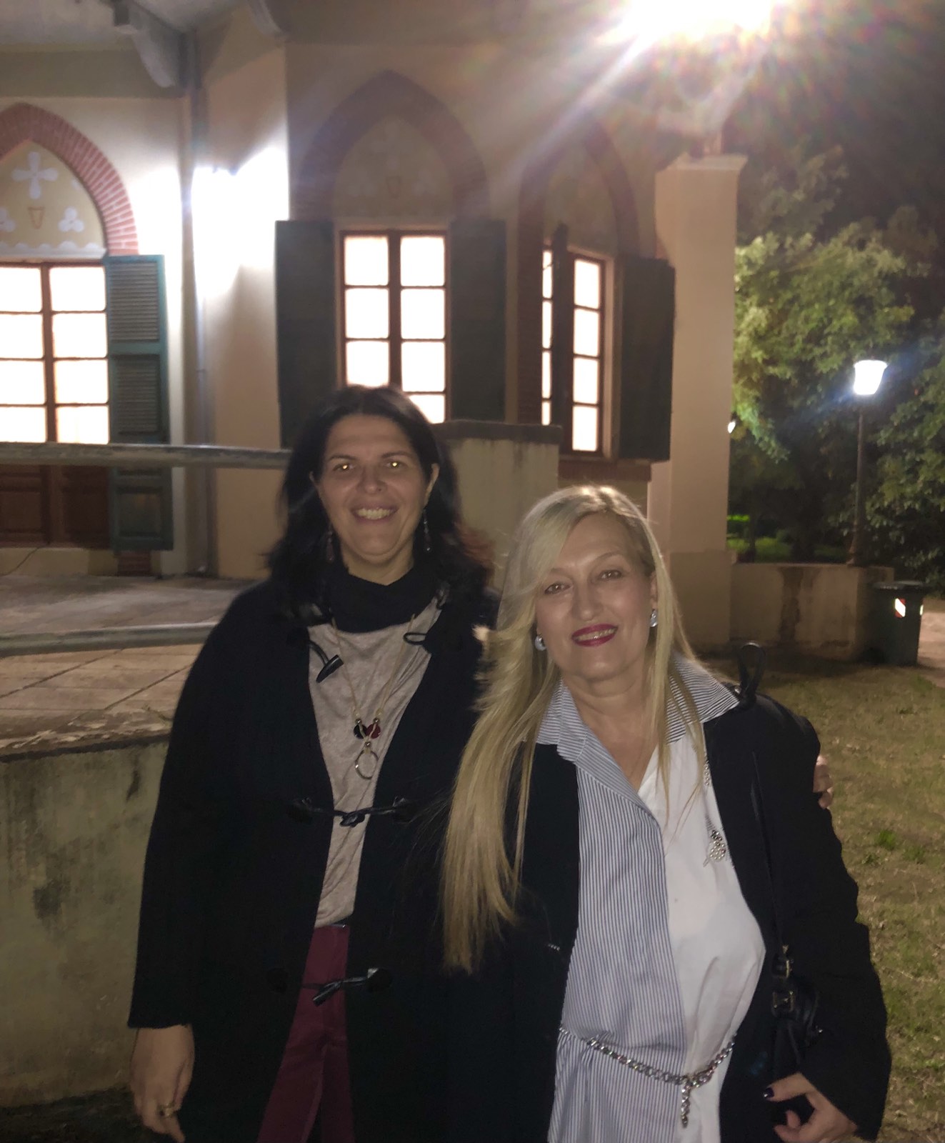 «Η Πάτρα του Καραγκιόζη» φώτισε τη Βίλα Κόλλα – Εντυπωσιακά εγκαίνια στο πλαίσιο του Welcome Up Festival