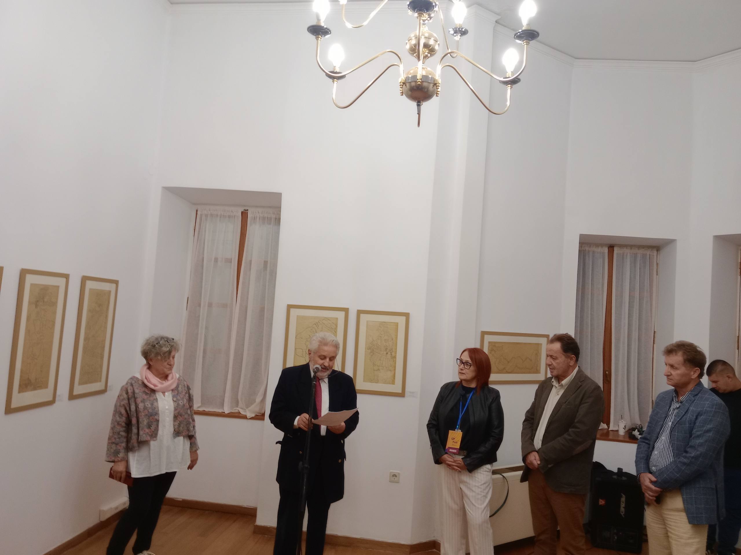 «Η Πάτρα του Καραγκιόζη» φώτισε τη Βίλα Κόλλα – Εντυπωσιακά εγκαίνια στο πλαίσιο του Welcome Up Festival