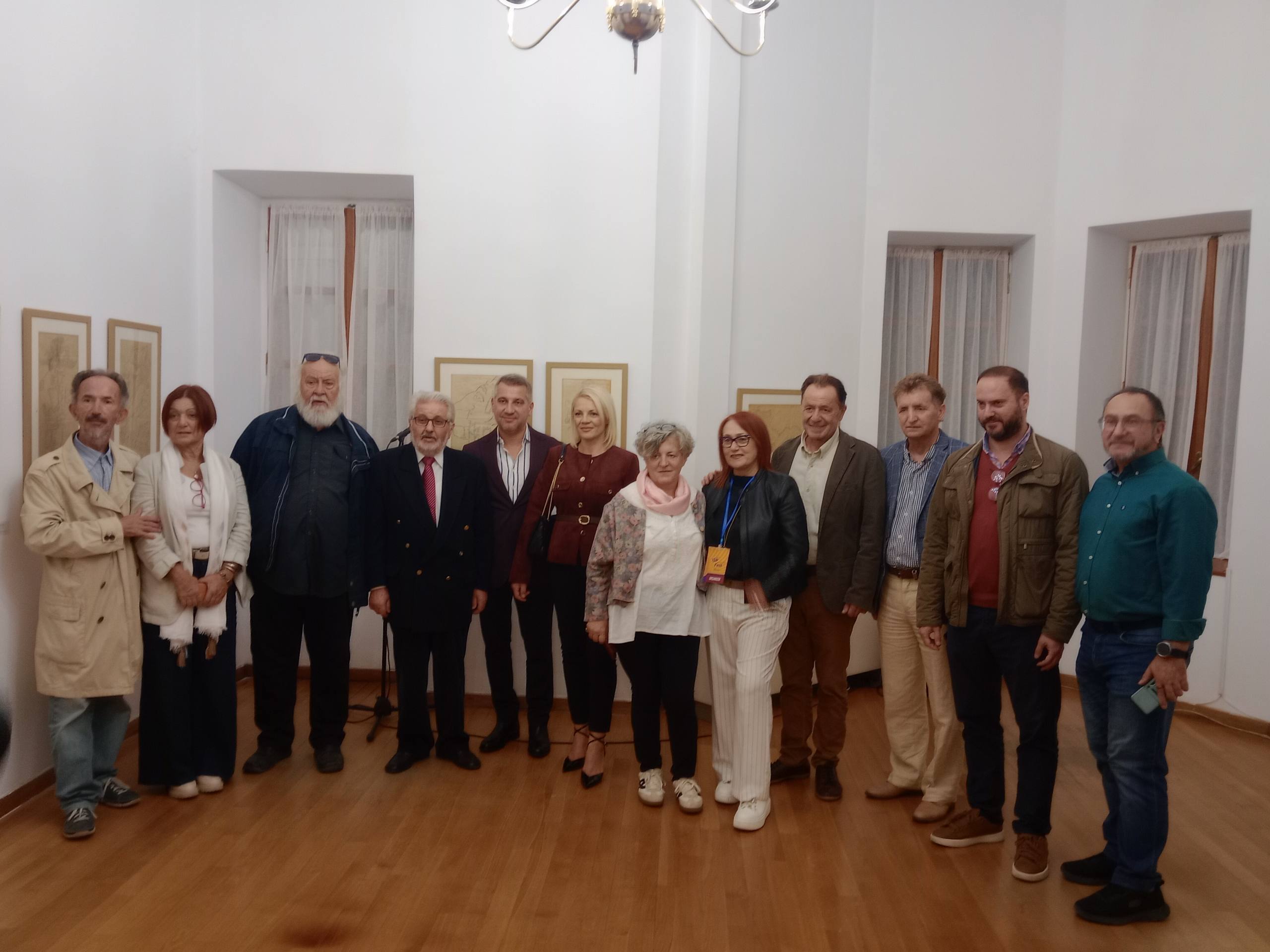 «Η Πάτρα του Καραγκιόζη» φώτισε τη Βίλα Κόλλα – Εντυπωσιακά εγκαίνια στο πλαίσιο του Welcome Up Festival