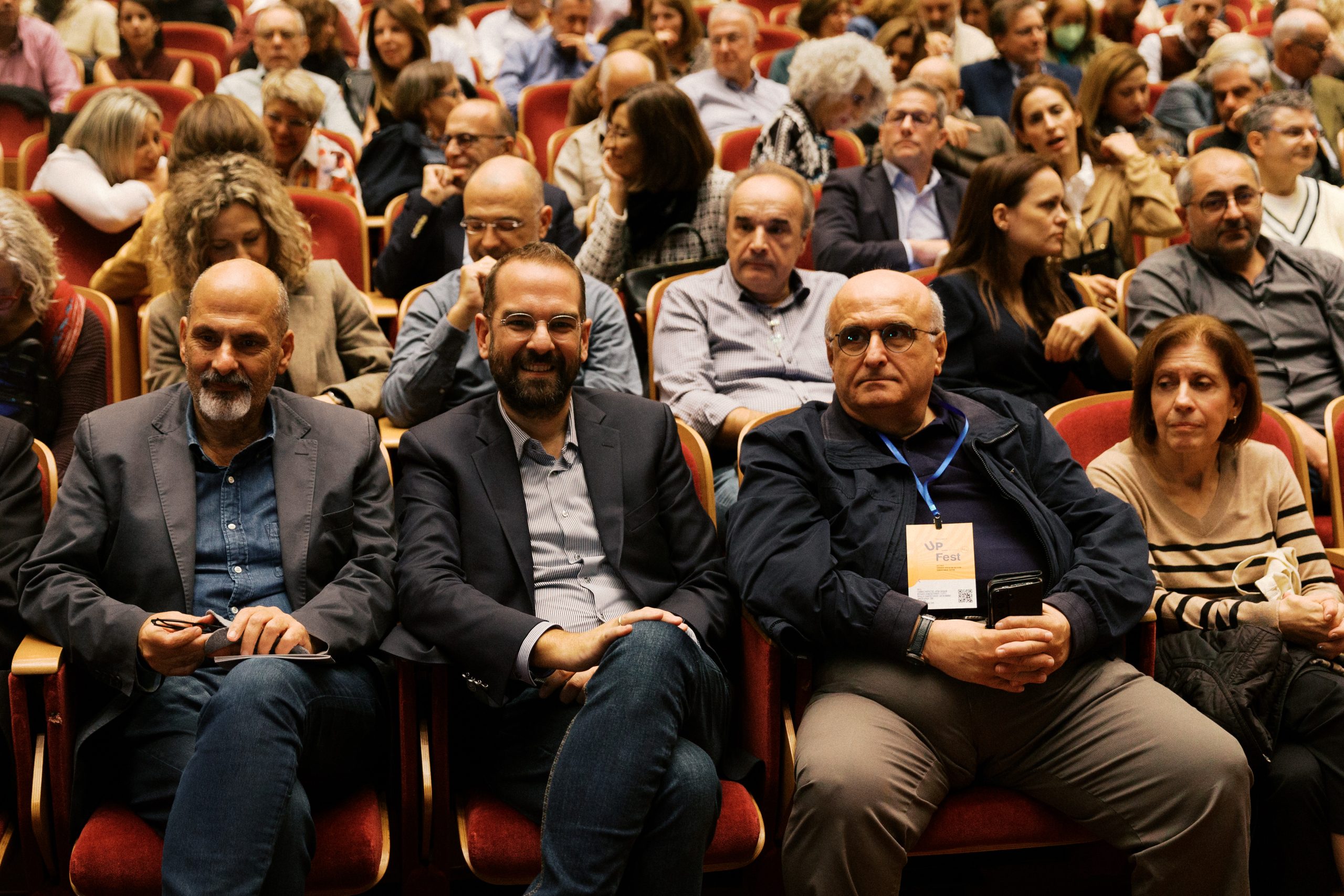 Κοσμοπλημμύρα στο grande finale του Welcome to UP 2025 στην πλατεία Γεωργίου