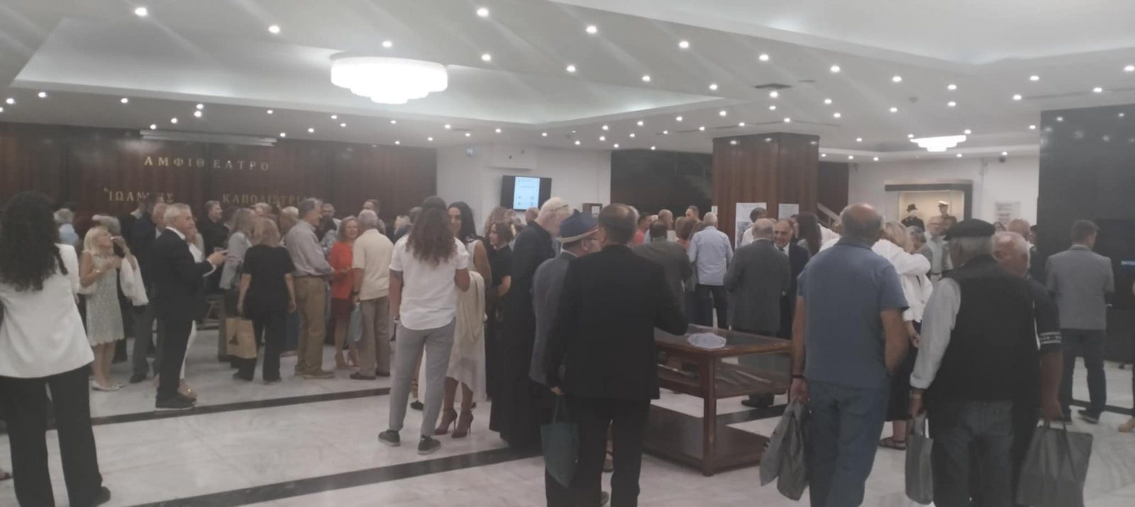 Στιγμές από την παρουσίαση του βιβλίου “Νικηταράς, Ήρως και Ύβρις. Στο Πάνθεον των Ηρώων” της Ζαχαρούλας Παπαδάκη στο Πολεμικό Μουσείο