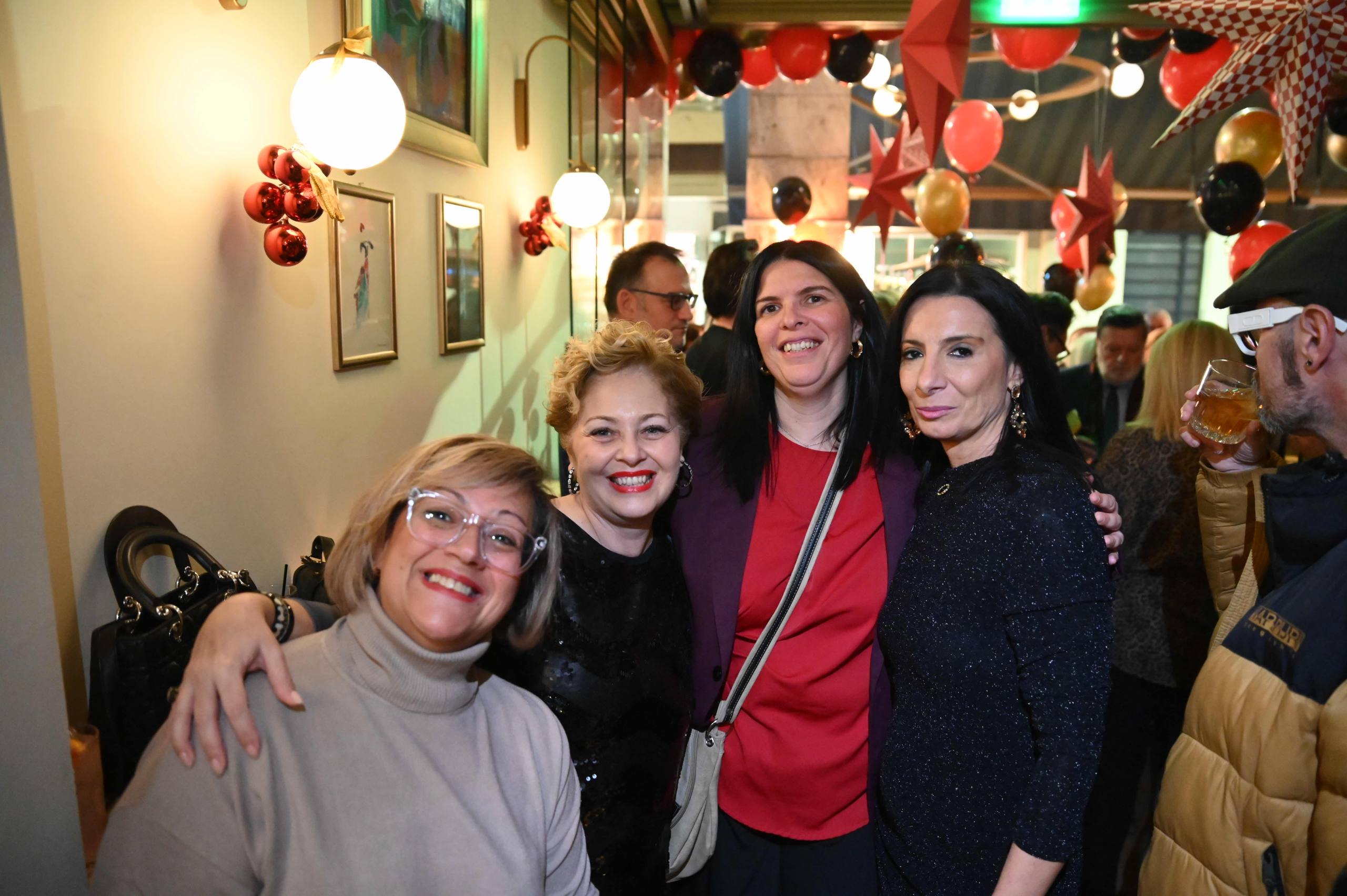 Ασημάκης Παπαδάτος Μέντης  Τα πάρτι που έγιναν κεφάλαιο της κοσμικής ζωής της Πάτρας