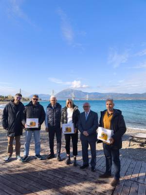 Η Π.Ε. Αχαΐας παρέδωσε απινιδωτές σε σχολές ναυαγοσωστικής επενδύοντας στην ποιοτική εκπαίδευση και ασφάλεια 